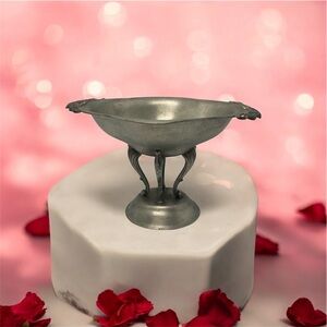 Silver Serveware Pedestal Bowl for Dining